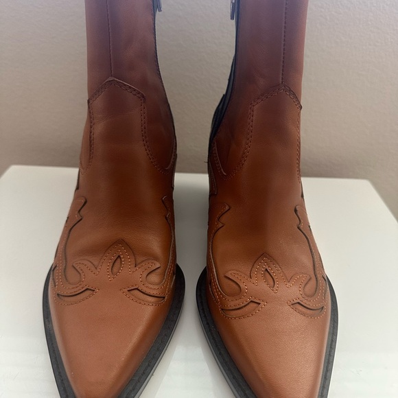 Dolce Vita Ramson Western Boot in black and brown leather. - Picture 2 of 6